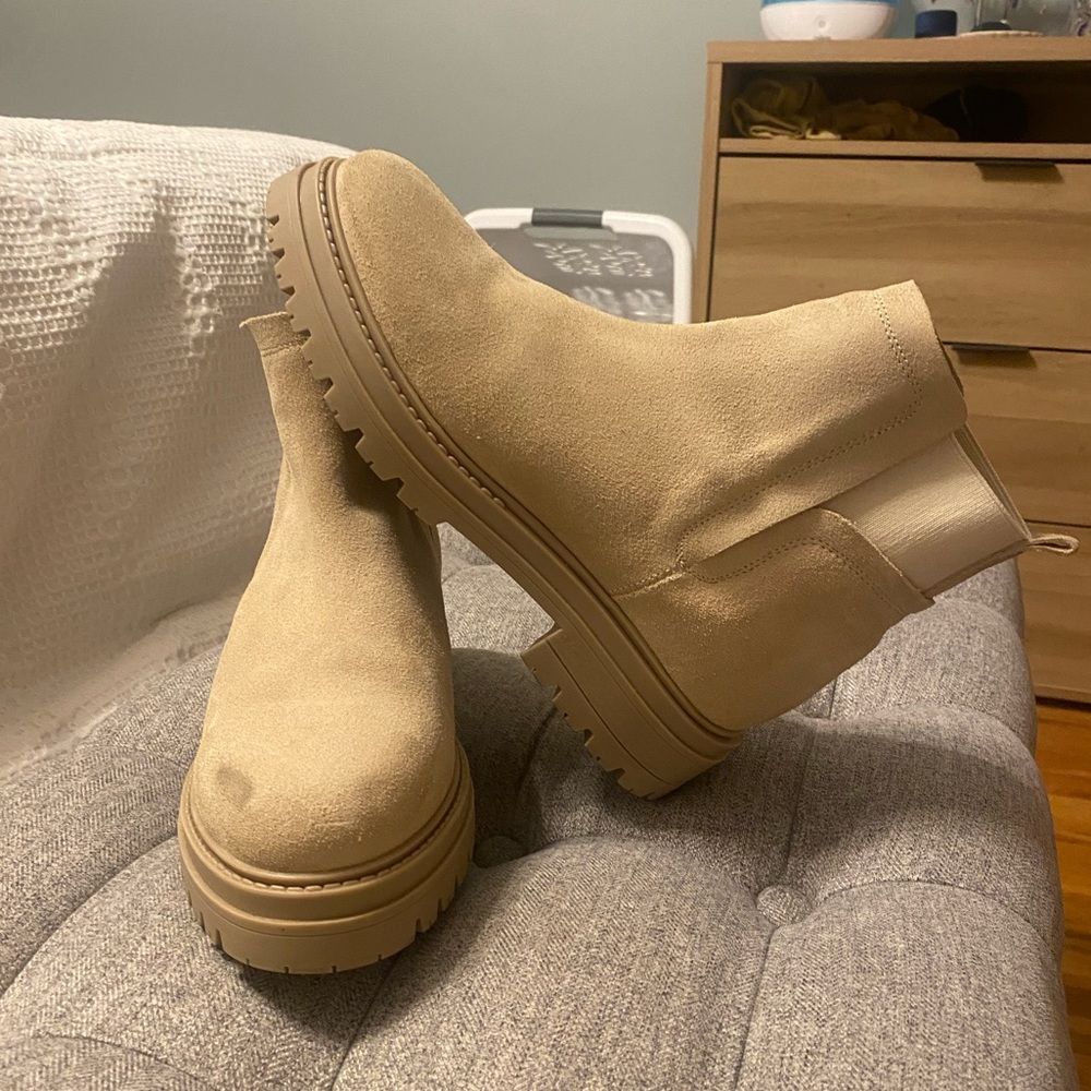 Steve Madden Boots - Picture 3 of 4